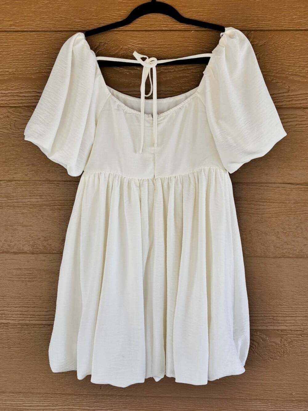 HYFVE NWT Cream Scoop Neck Flutter Sleeve Midi Dress -Sz S - Picture 3 of 4